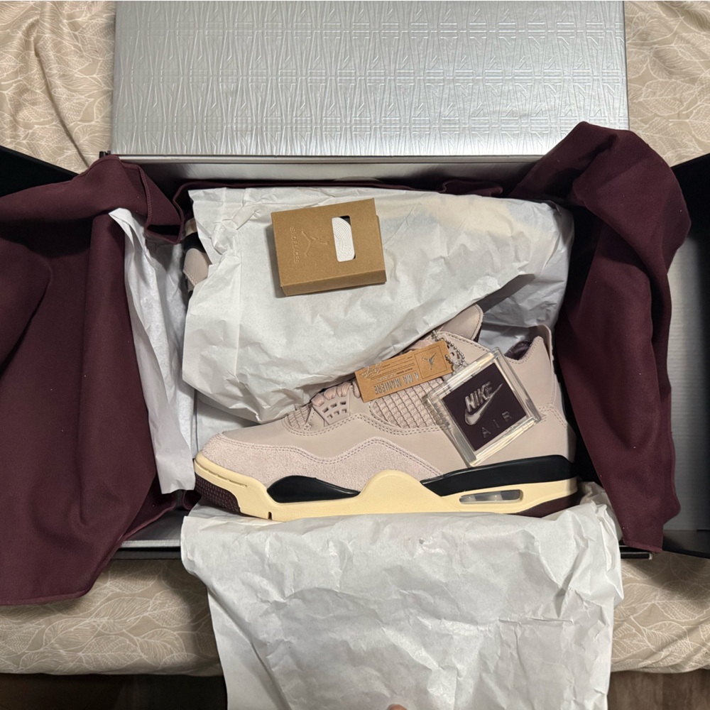 Jordan Retro 4's